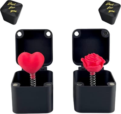 Deze prachtige verrassingsdoos in de vorm van een rozenhart is speciaal voor u samengesteld en is een perfect kerst- of verjaardagscadeau voor zowel kinderen als volwassenen.