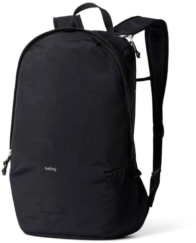 Bellroy Lite Daypack MacBook Air/Neo 13 – 3x Lichter dan Gemiddelde Rugzakken – Meerdere Vakken voor Georganiseerde Opslag – Opvouwbaar en Inpakbaar voor Gemakkelijke Opslag en Transport - Zwart