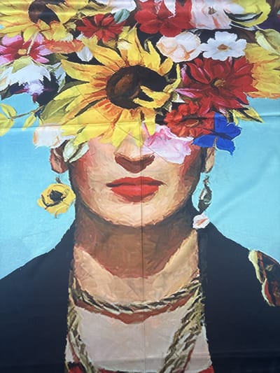 Sjaal schilderij met Frida Kahlo van dun/glad/zomers materiaal met 2 kanten print