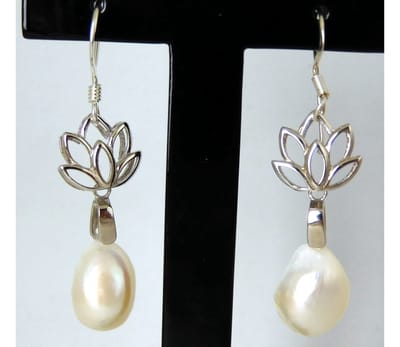 Hetty'S - Elegante - Zilveren oorhangers - Barok parels - Lotus symbool - Maat 45 X 12 mm