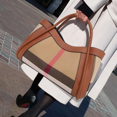 Nieuwe High-end Ruit met Koeienhuid Handtas met Schouderband Crossbody Grote Capaciteit Draagtas beige