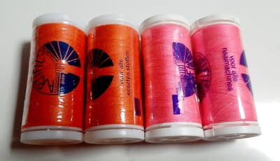 4 klosjes artifil garen naaigaren - 4x 200 meter garen -set 2x neon oranje col. 1278 en 2x col. neon roze col. 1254
