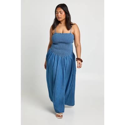 boohoo Dames Plus Chambray Gesmockte Midaxi Skater Jurk | Medium Gebleekt | Maat: 44