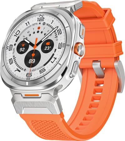 Stravo Rubberen smartwatch bandje – Geschikt voor Samsung Galaxy Watch Ultra 2 (2026) / Ultra (2024/2025) – Met zilverkleurige adapter – Duurzaam siliconen horlogebandje – Oranje/Titanium