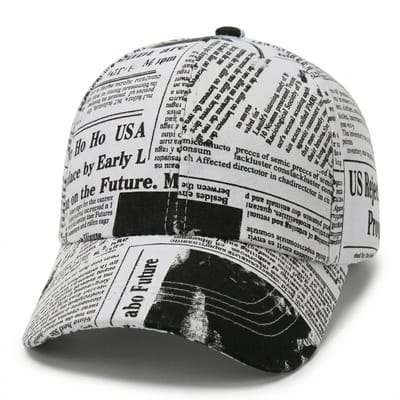 Wit zwart krantenprint baseball pet dames en heren – cap met tekst print en gebogen klep – verstelbare vintage stijl baseball pet – witte casual pet met all over print voor dagelijks gebruik
