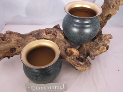 Goround - 3 stuks - vaas - vaasje - potje - donker groen - goud - metaal Hoogte 10 cm x Ø 10 cm