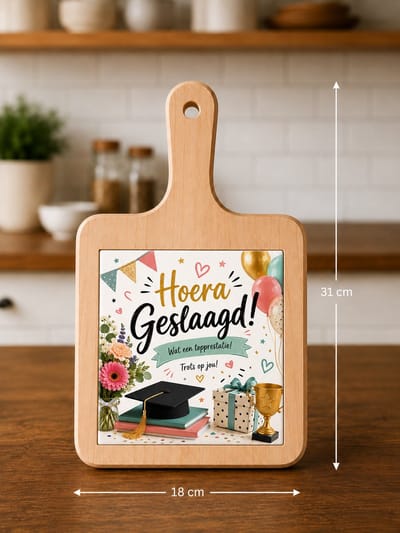 Kaasplank met Tegel Hoera Geslaagd! Feestelijk – Houten Serveerplank 18x31 cm – Diploma Cadeau – Afstudeer Cadeau
