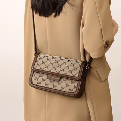 Crossbodytas Nieuwe Herfst en Winter Veelzijdige Vierkante Tas High-end en Modieuze Onderarm Enkele Schouder Tas beige