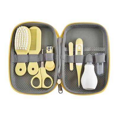 Peysaitr - Baby Verzorgingsset – 8-delige Geschenkset - Baby Verzorgingsproducten – Complete Manicureset & Nagelset – Perfect Kraamcadeau - Veilig & Compact - Geel - 1 stuk