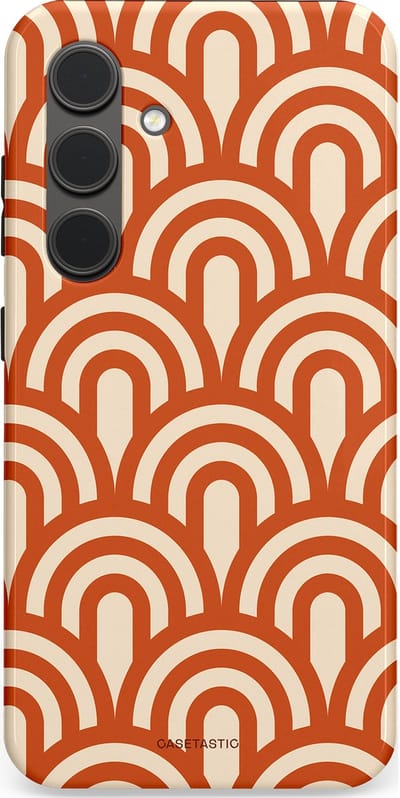 Casetastic hoesje geschikt voor Samsung Galaxy S24 - Dubbellaagse bescherming - Oranje Bogen Parade - Fashion Case - Terracotta Crème