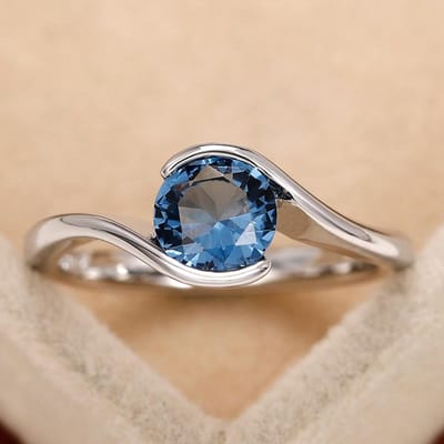 Huitan Luxe Solitair Ring Damesringen met Blauwe Zirkonia Eenvoudig en Elegant Bruids Trouwringen Trendy Sieraden 6 gray