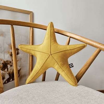 Decordruk Velvet - Vloerkussen - Gele Rozewijsetar - Zacht - Decoratief