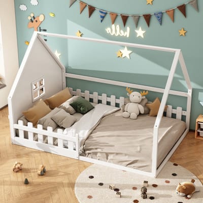 DESMIU Kinderbed 140x200 cm – Huisbed Met Veiligheidshek – Laag Vloerbed Voor Speels En Veilig Slapen – Voor Kinderkamer – Grenenhout En MDF – Wit – Zonder Matras
