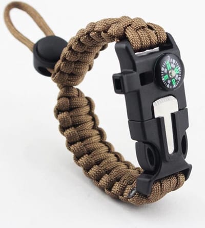 De ultieme survivaltool: New Age Devi's 4-in-1 paracord armband met kompas, fluitje en verstelbare bruine band!