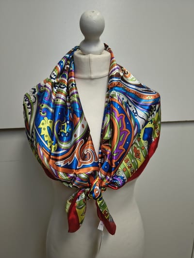 Vierkante dames sjaal Peggy-gebloemd motief-rood wit groen zwart paars oranje bruin blauw-90x90
