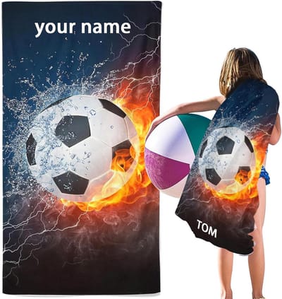 Gepersonaliseerde Voetbal Beach Towel - Microvezel Strandhanddoek met Naam - 80x150cm & 90x180cm - Sneldrogend & Zandafstotend - Ideale Strand- en Sporttowel voor Jongens