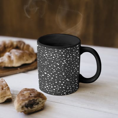 Magische Mok - Foto op Warmte Mokken - Koffiemok - Terrazzo - Patroon - Zwart - Wit - Magic Mok - Beker - 350 ML - Theemok