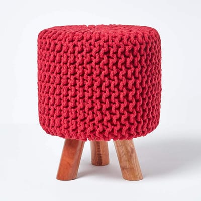 Kleine ronde gebreide kruk met houten poten - Rode voetenbank 32 x 32 x 42 cm