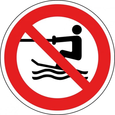 Geen voortgetrokken wateractiviteiten bord - kunststof - P058 300 mm