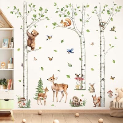 PromoHome Grote Witte Berk Boom Muursticker Set met Bosdieren - Beer, Hert en Konijn - Verwijderbare Muurdecoratie voor Woonkamer, Kinderkamer en Babykamer - 4 Delige Set