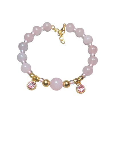 rozenkwarts armband met goudkleurige aspecten.