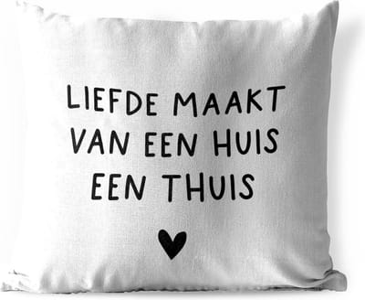Buitenkussen Weerbestendig - Liefde maakt van een huis een thuis - Spreuken - Quotes - 50x50 cm