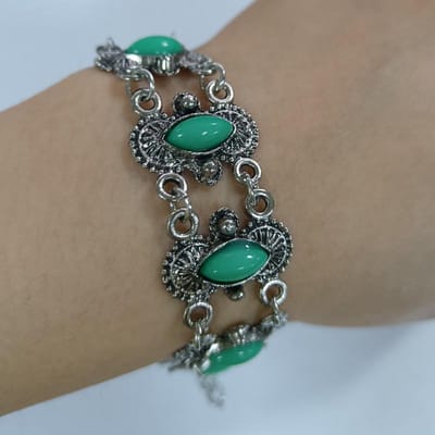 Bracelets ethniques bohèmes vintage pour femmes épouse plage motif gravé pierre verte ovale bracelets réglables bracelet bijoux gray