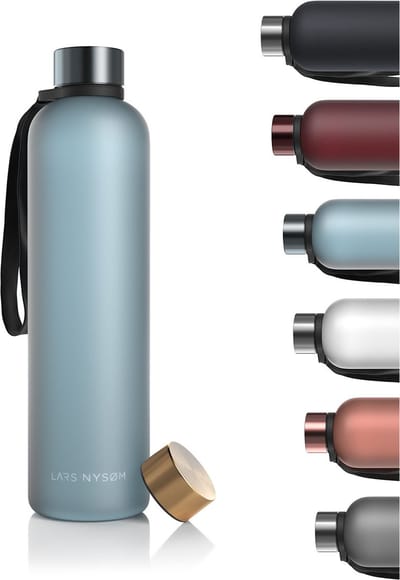 LARS NYSØM Blæst Ultralichte tritan-waterfles 1000ml - BPA-vrij, lekvrij, geschikt voor koolzuurhoudende dranken - Inclusief 2 deksels (Sky Blue)