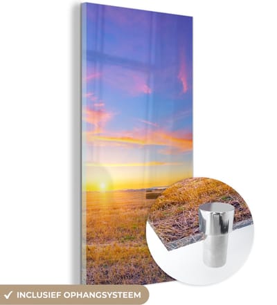 MuchoWow® Glasschilderij 20x40 cm - Schilderij acrylglas - Stro - Zon - Lucht - Landschap - Foto op glas - Schilderijen