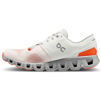 ON Cloud X 3 Ivory Alloy Dames Sneakers Crème 60.98252 36.5 white