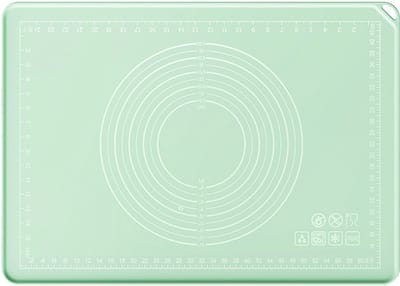QTTVBTNA Siliconen bakmat met meetfuncties - Opstaande rand - Extra dik deegrolmat 50x70 cm - 5 mm dik - Groen - Anti-aanbak, voedselveilig - Kan worden opgehangen - Voor gebak, brood en koekjes