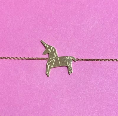 Unicorn armband - Goudkleurig - Op giftcard - Stainless steel - Verkleurd niet - 17 tot 21 Centimeter, verstelbaar