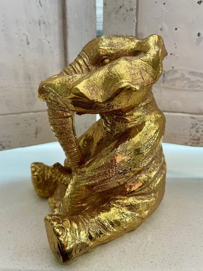 Olifant Horen Goud - Beeld - Olifantje - Sfeervol - Gevoel - Zintuig - Zintuigen - Decoratief - Woonaccessoires - Woonaccessoire - Sfeer - Interieur - Inrichting - Wonen - Woon - Deco - Decoratie - Kleur - Gold - Mooi - Beauty - Gaaf - Beeldje - Cool