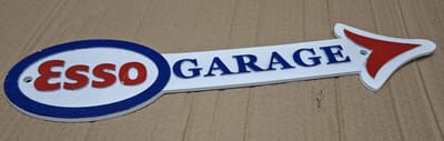 Gietijzeren wandbord ESSO Garage Arrow - Esso Garage Pijl - 46x11x0.5cm - Mancave - Garage - Werkplaats - Tuin - Huis - Funproducts.nl