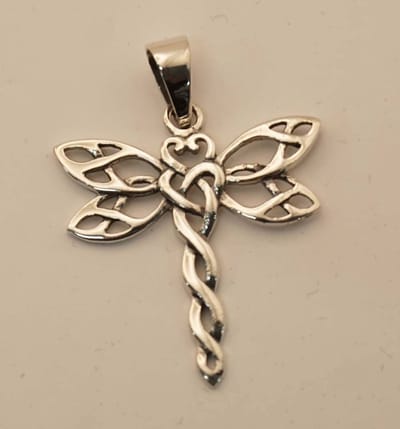 Sterling zilveren hanger libel - sierlijke libel hangertjes van 925 zilver - insekt hangertje van zilver - dragonfly pendants silver - ketting libel - mooie vrouwelijke hanger van sterling zilver - modern dames sterling zilveren hanger