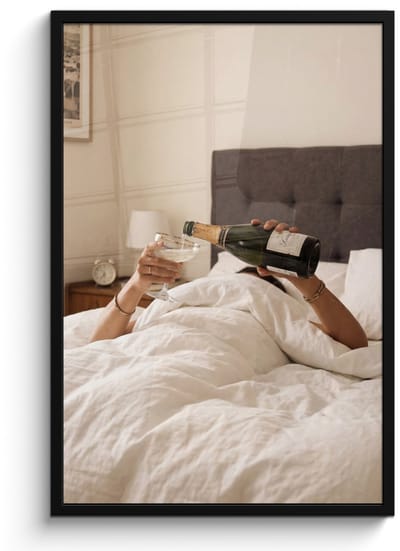 Poster in lijst - Fotolijst 60x90 cm - Posters - Champagne - Bed - Bubbels - Posterlijst zwart - Decoratie - Wanddecoratie woonkamer - Muurdecoratie slaapkamer