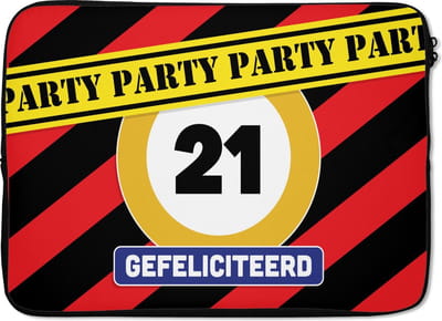 Laptophoes 14 inch - Verjaardag - 21 Jaar - Jubileum - Laptop sleeve - Binnenmaat 33x23 cm - Zwarte achterkant
