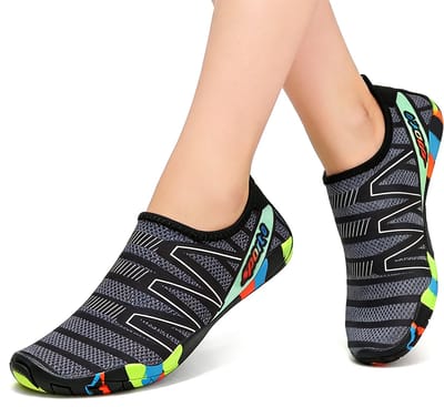 Unisex waterschoenen - Maat 2XS - Voetmaat 35 - Lengte 22 cm - Sneldrogend - Geschikt voor strand, surfen, duiken, zwemmen en andere wateractiviteiten - Strandzwemschoenen - Antislip watersokken - Zwemschoenen - Duikschoenen - Outdoor strandschoenen