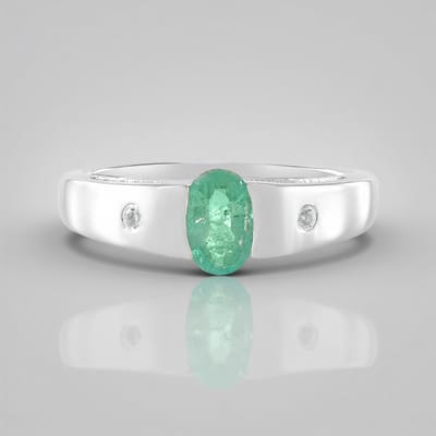 Cavill - Zilveren Ring 925 Sterling Zilver - 0,65 Ct Ovale Russische Smaragd - 2 Witte Topaas 0,03 Ct - Luxe Bezel Design - Elegant