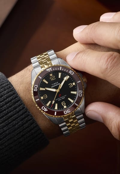 Timex Deepwater Arctic Quartz Analoog Horloge Tweekleurig En Zilverkleurig Kast Gemaakt Van 100% Roestvrij Staal En Een Armband Van 100% Roestvrij Staal 40.5 mm TW2Y64500AJ, TW2Y64600AJ, TW2Y64700AJ