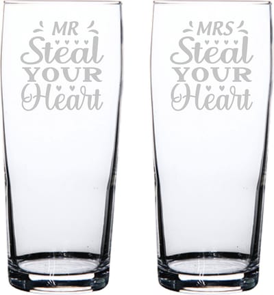 Gegraveerde set bierfluitjes 19cl Mr. Steal your heart - Mrs. Steal your heart