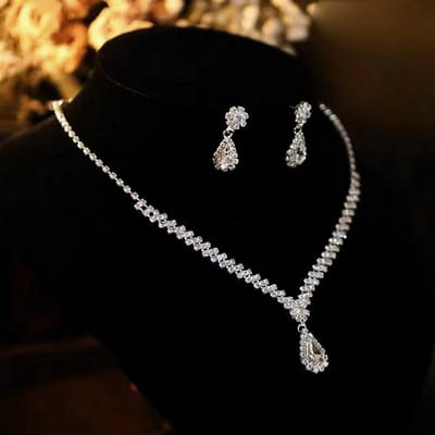 Ensemble de mariée en forme de goutte d'eau avec chaîne, boucles d'oreilles en zircon, collier, fleur à la mode, accessoires en strass, ensemble de luxe pour robe de mariée argenté