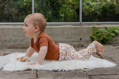 Wallabiezzz Babybroekje - Unisex - Leaves Cognac - Bruin