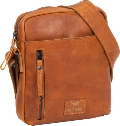MUSTANG Leren Schoudertas San Marino Crossover Bag Cognac Bruine