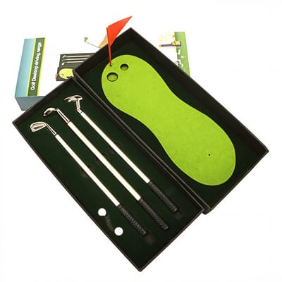 Stripe golf cadeauset, 3 metalen golfclub-balpennen, putting mat en mini golfballen