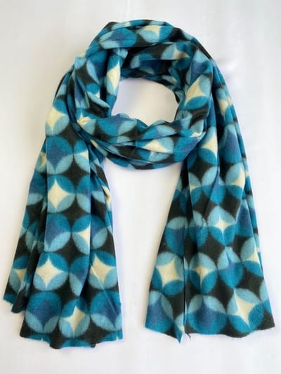 Wintersjaal zacht en vrolijk 80% viscose met 20% wol