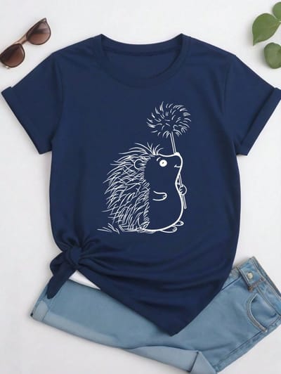 Modieuze Zwarte Dames T-shirt met Schattige Egel Print, Creatief Casual Shirt met Korte Mouwen en Ronde Hals - 4XL-5XL