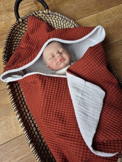 Wikkeldeken - Omslagdoek - Badcape Baby - Roest Bruin - Safari Dieren - 70x70cm / Baby Creaties