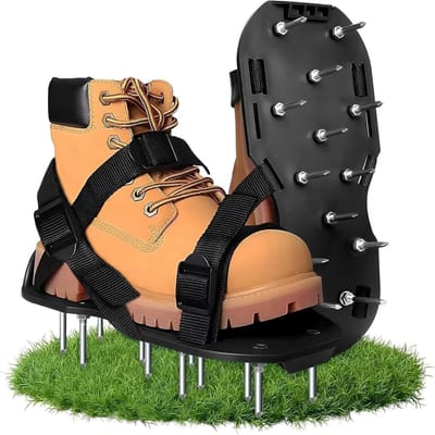 Verstelbare tuinbeluchtingssandalen met roestvrijstalen spikes voor gazononderhoud, ideaal voor bodemverbetering en grasonderhoud, eenvoudig aan te trekken met stevige riemen