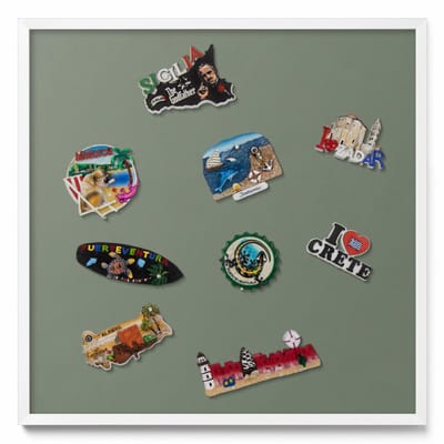Tulup Magneetbord met Witte Frame - Olijf Magnetisch Bord in Verschillende Kleuren - 50 cm x 50 cm - Olijfkleur - Magneetbord voor Reissouvenirs - Magnetisch Bord Foto Bevestiging - Design Magneetbord met Frame